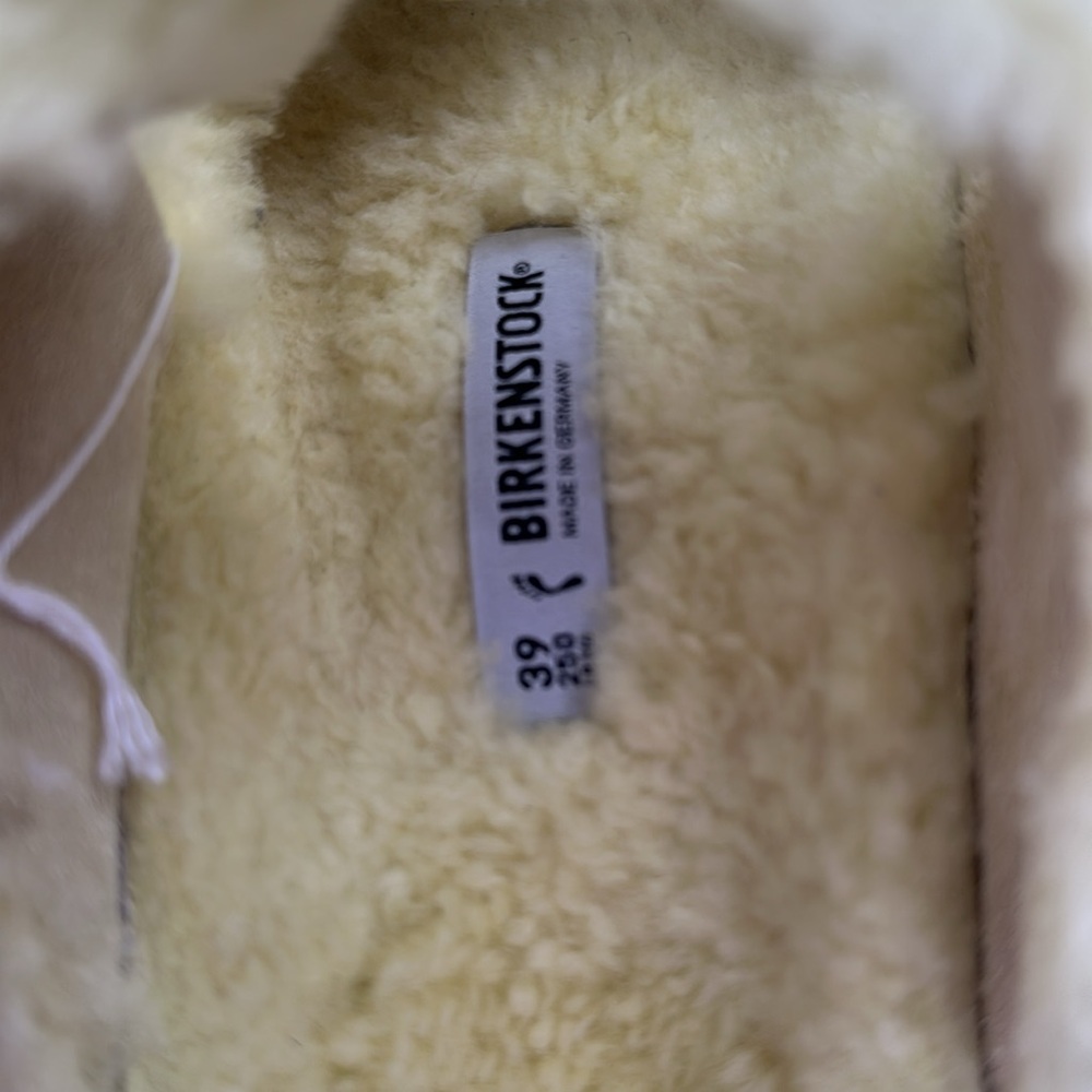 NWT Birkenstock Arizona Big Buckle Shearling - Popcorn - Size 39 - Picture 2 of 5